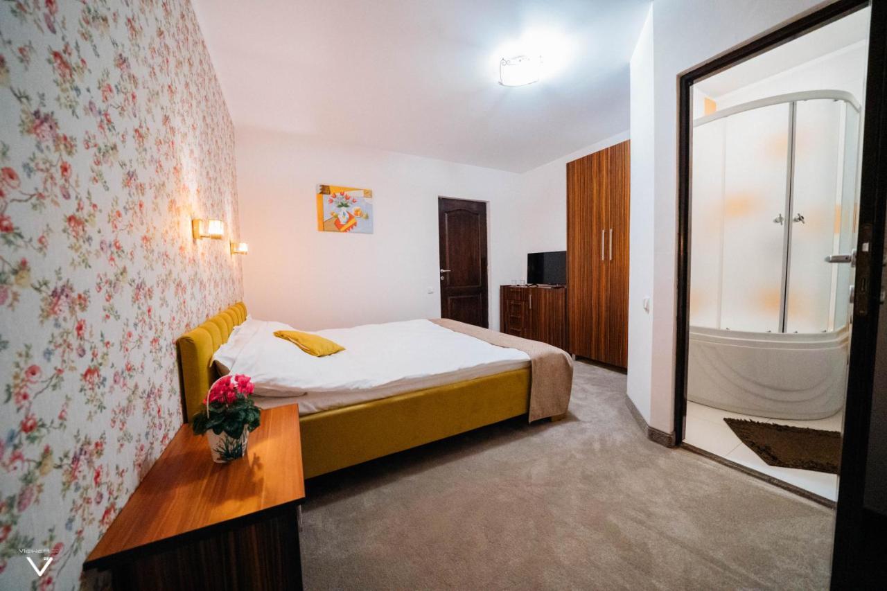 Hotel Casa Carmen à Dorna-Arini Extérieur photo