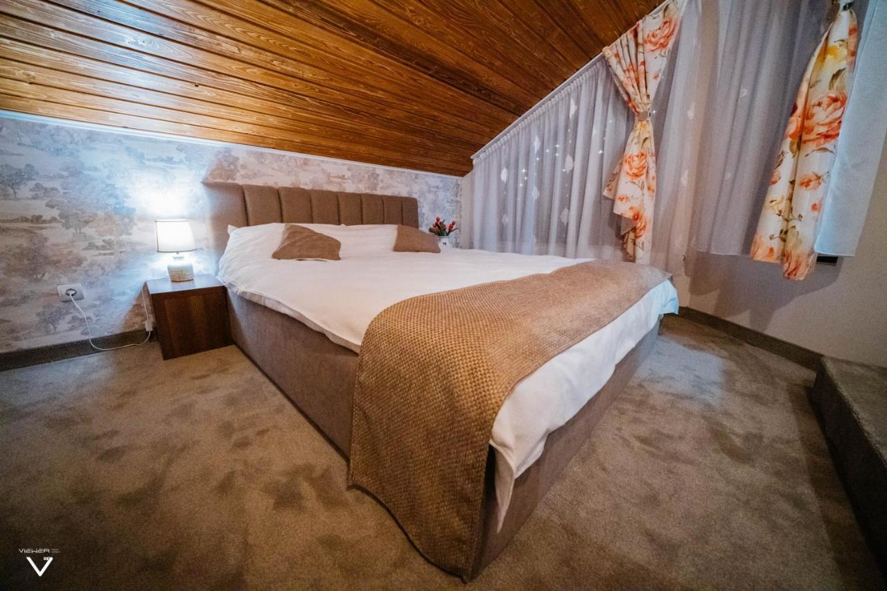 Hotel Casa Carmen à Dorna-Arini Extérieur photo