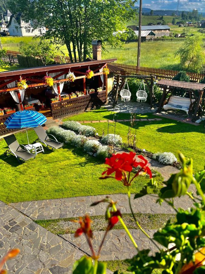 Hotel Casa Carmen à Dorna-Arini Extérieur photo